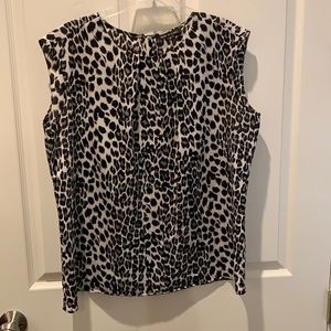 Sleeveless blouse